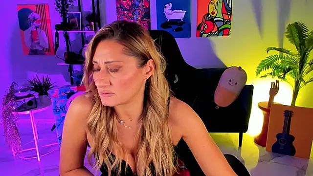SarahAlluring live sex cam