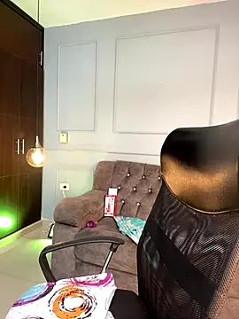 Mia_Crimson's cam snapshot