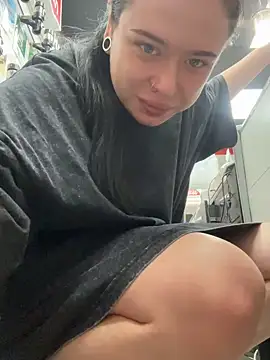 AlishaOfThorns's cam snapshot