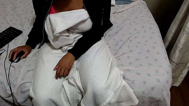 RissaGx's cam snapshot