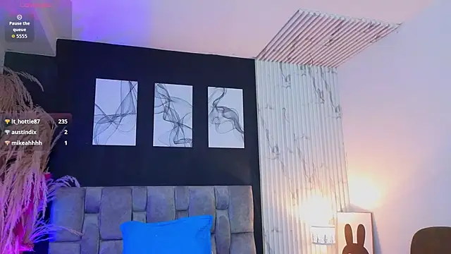 clariss_brown's cam snapshot