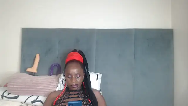 Jah-Queen's cam snapshot