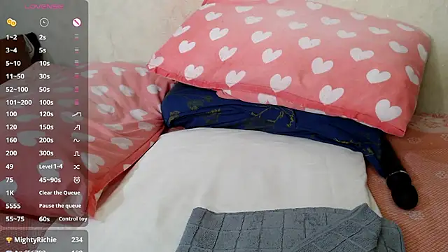 RoseStarr's cam snapshot