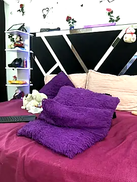 1lovelygirls's cam snapshot