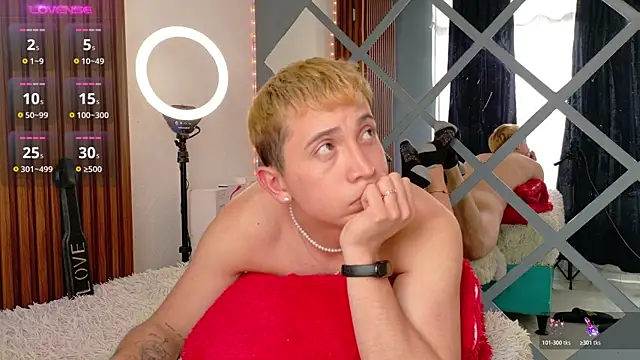 Naughty__Chriss's cam snapshot