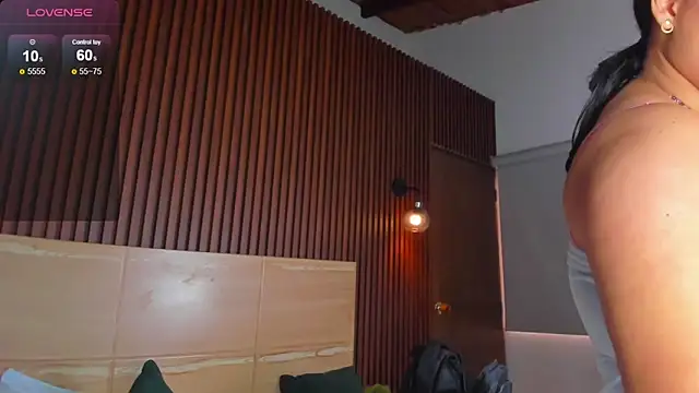 lia_sexx19's cam snapshot