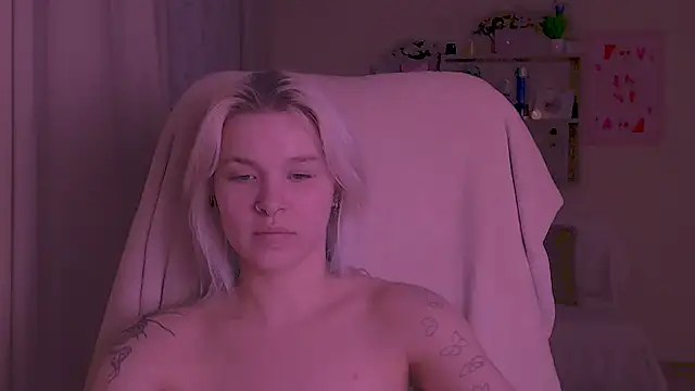 Hot_Blonda's cam snapshot