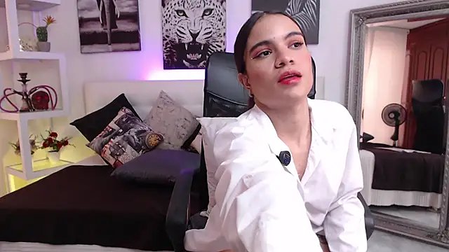 leyah_'s cam snapshot