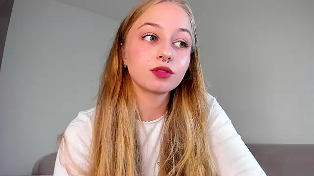 MiaMews's cam snapshot