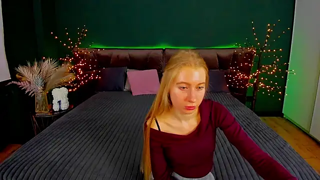 Alina_Blonde's cam snapshot