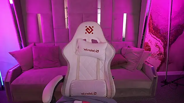 GentleAdellee's cam snapshot