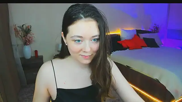 AlluringLookk's cam snapshot