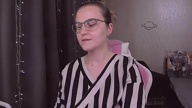 MissBrightShine's cam snapshot