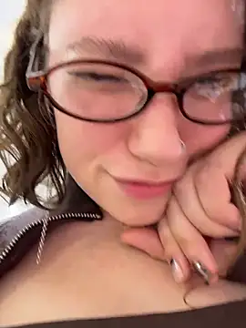 lucy-joy live sex cam