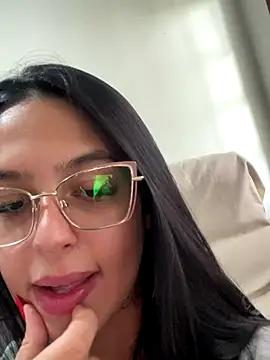 jujuarantes__2025's cam snapshot