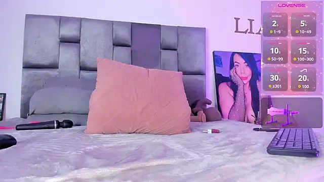 Lia_johnsonn's cam snapshot