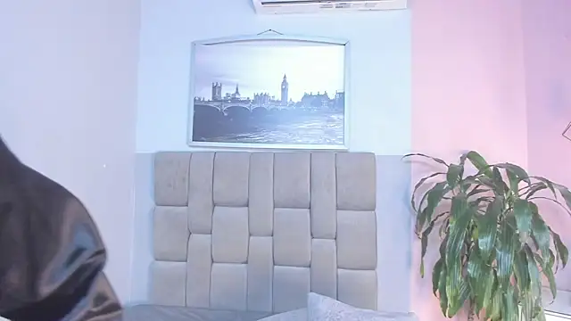 janna_lopez_'s cam snapshot