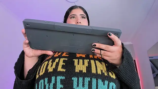 AmberiniHoffman live sex cam