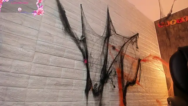 alice__tylor's cam snapshot