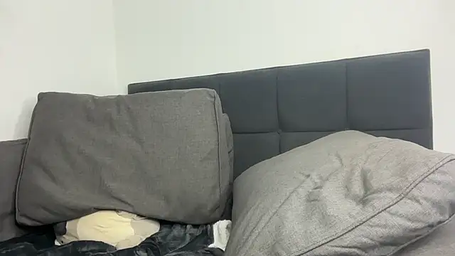 redxxxvixen's cam snapshot