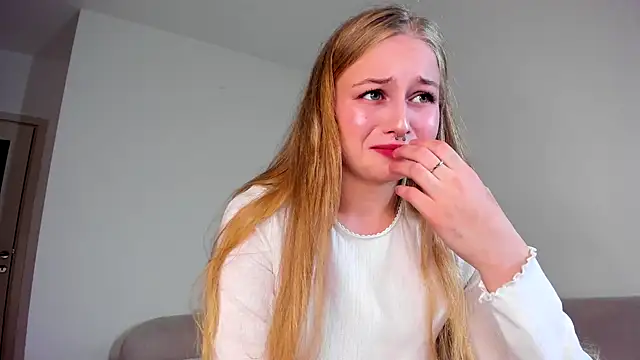 MiaMews's cam snapshot