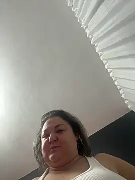 MikyVesela live sex cam