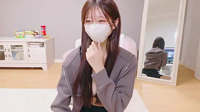 Yuna-ch live sex cam