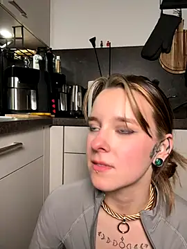 Izzy_Inked live sex cam