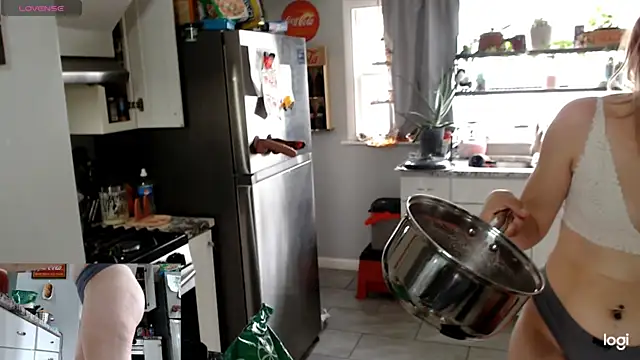 KierBearKisses's cam snapshot