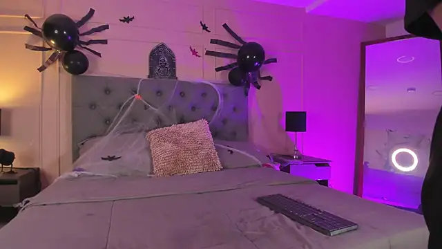 ALICESANDOVAL's cam snapshot