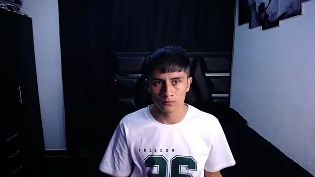 Ferxxo_Oficial's cam snapshot