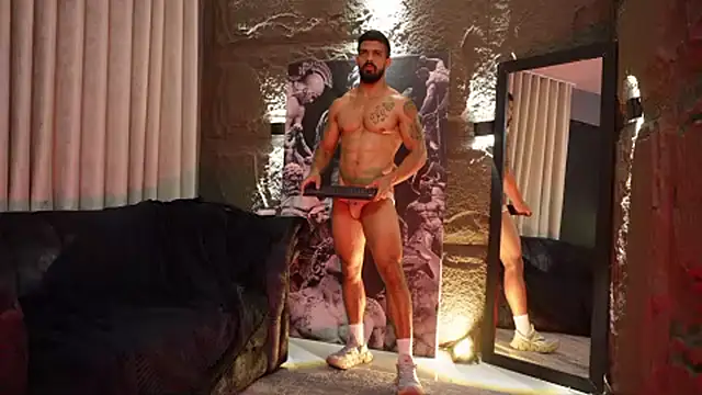 DannSaenz's cam snapshot