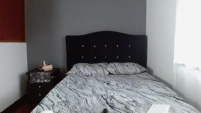 Emilia_1995's cam snapshot