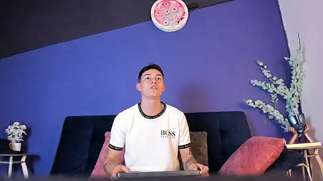 LukeSavagge's cam snapshot