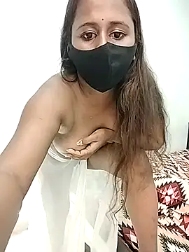 LoveLy-Soneya live sex cam