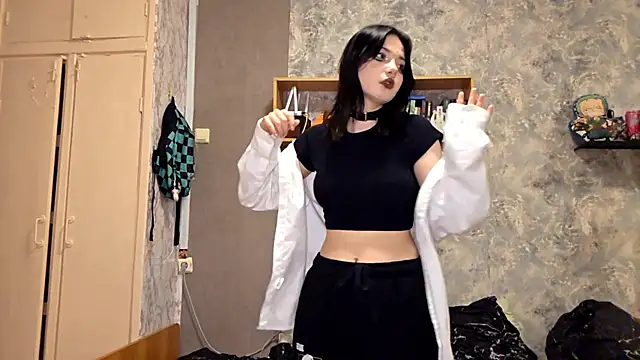 Beeping_Creature live sex cam