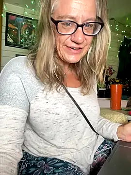 TrenaAnne live sex cam