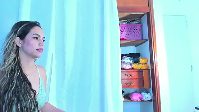 Karina_chastillo's cam snapshot