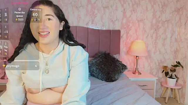 Megannn__21's cam snapshot