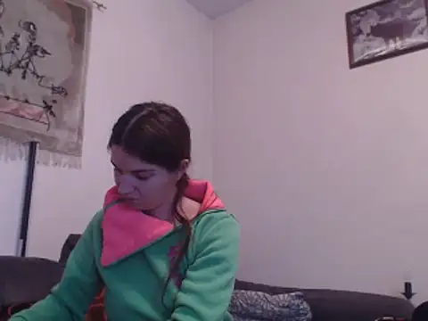 Mercedeswoman8's cam snapshot