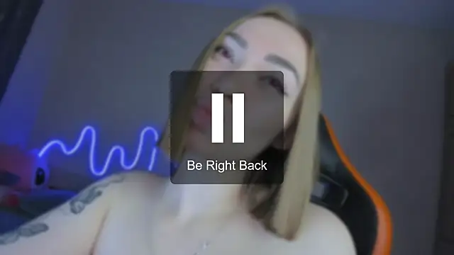 LaraKrein_lk's cam snapshot