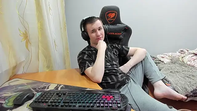 iliaskrislove live sex cam