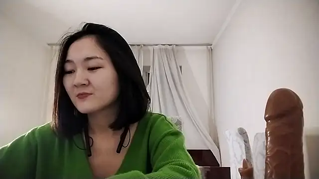 Lyndasilk live sex cam