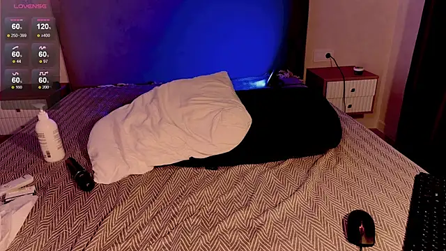 NaomiRey1's cam snapshot