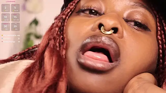 justnala_'s cam snapshot