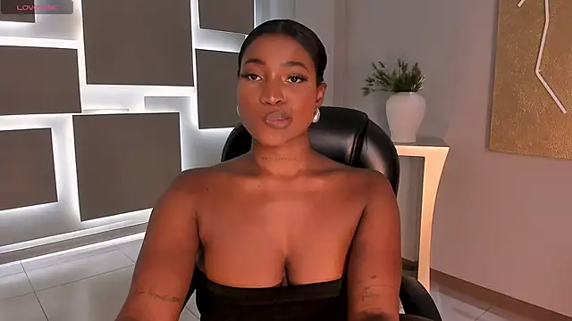 SavannahStorm's cam snapshot