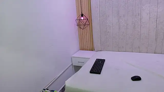 Kity_spiderr live sex cam