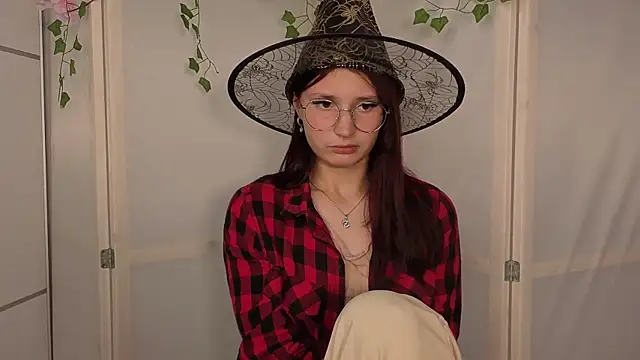 AnneNarain's cam snapshot