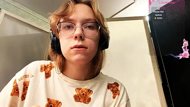 JuneCooper's cam snapshot