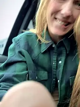 GoldenFlameGoddess's cam snapshot